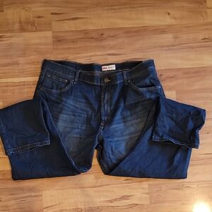 Men's Wrangler Blue Jeans, Athletic Fit, 40x30, Barely Worn